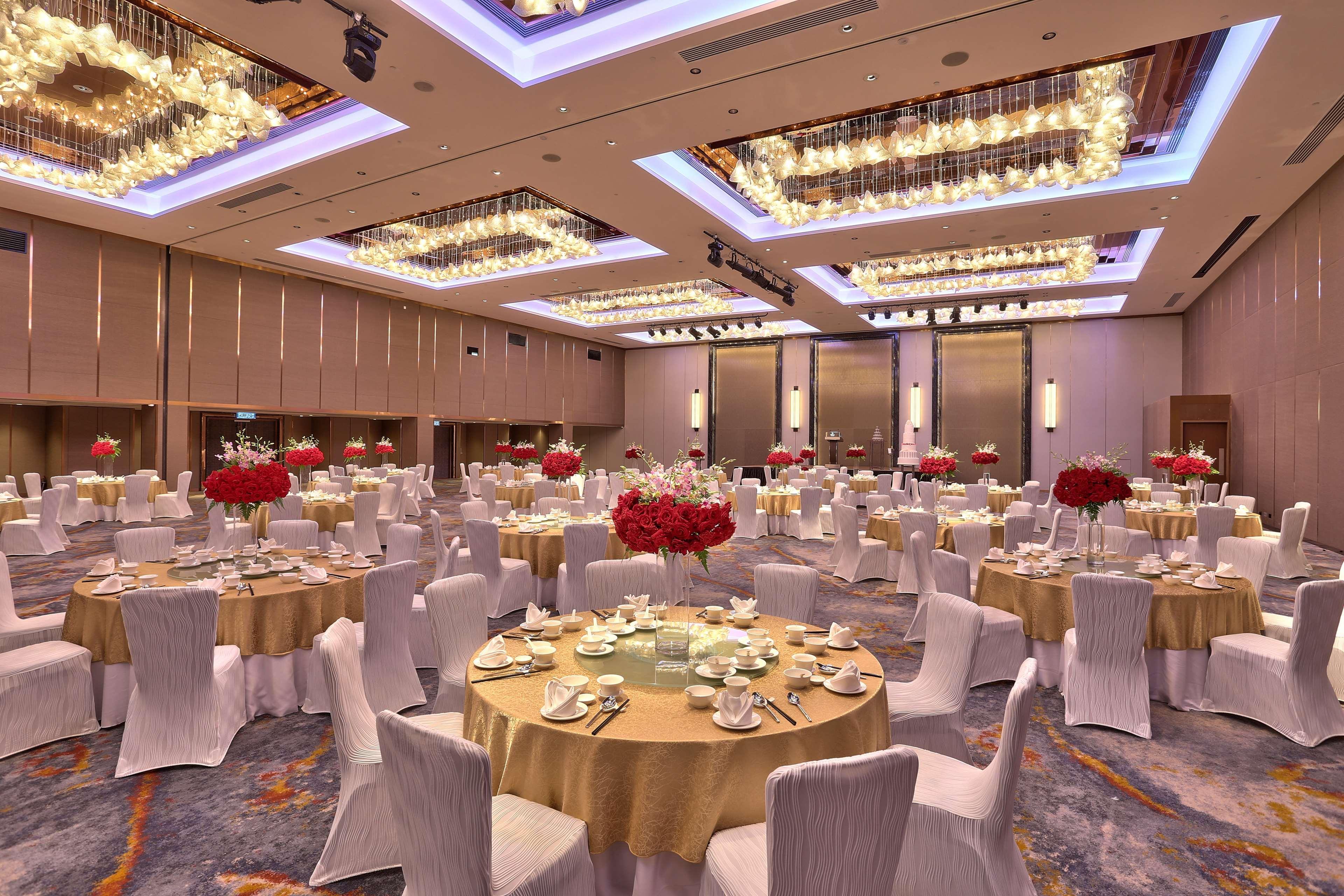 Hilton Kota Kinabalu Exterior foto The Grand Ballroom
